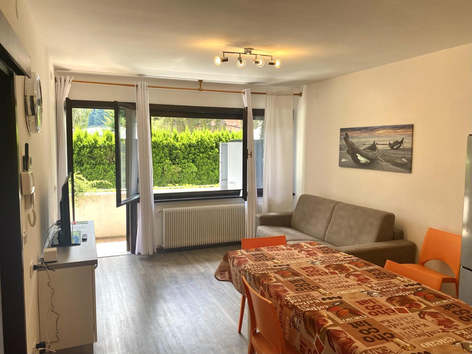 Fronte LagoResidencegarden, Moderno Appartamento Calceranica al Lago Ngoại thất bức ảnh